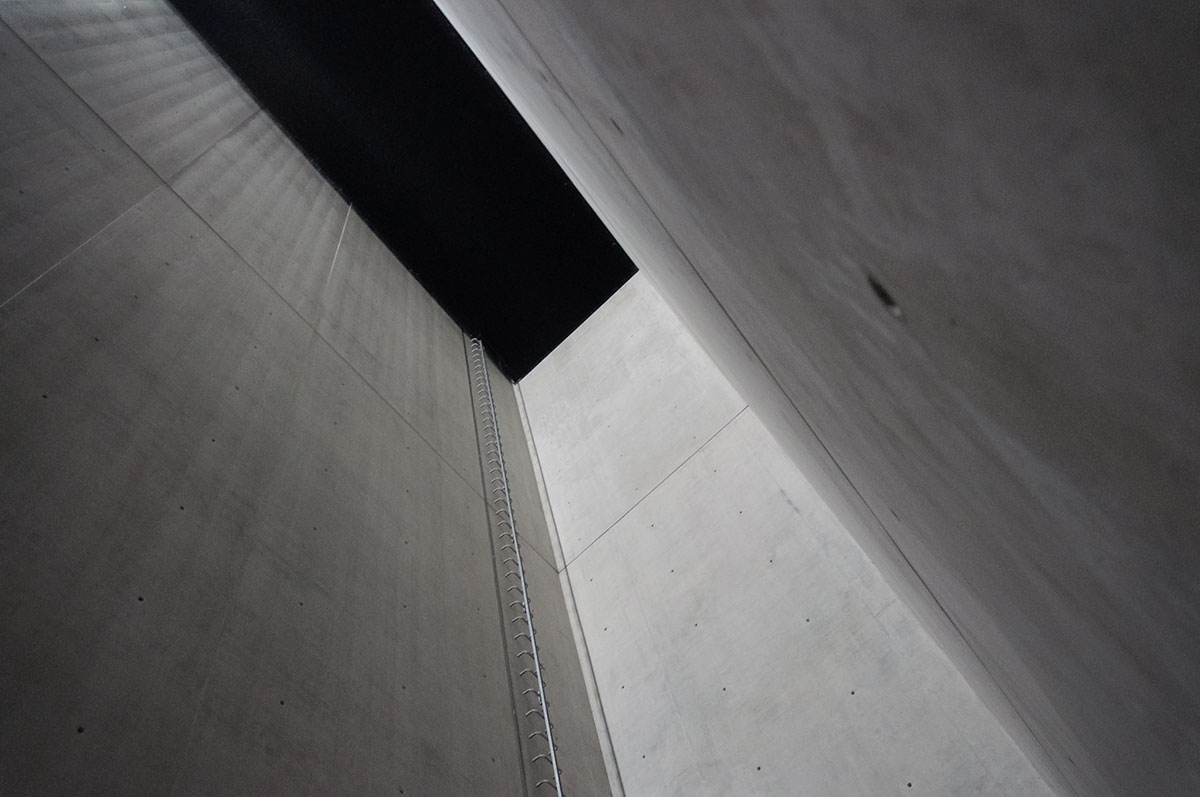 jm_holocaustturm